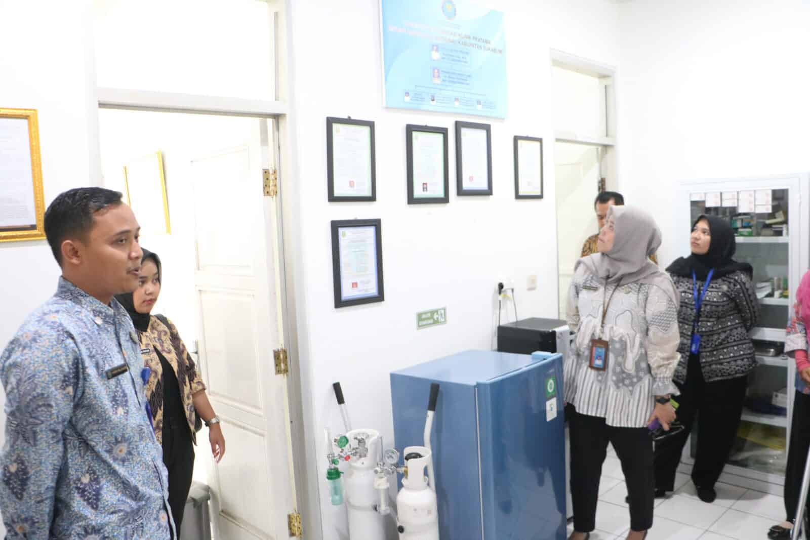 KUNJUNGAN BNNK CIANJUR KE BNNK SUKABUMI DALAM RANGKA FASILITASI PELAYANAN KLINIK PRATAMA KUNJUNGAN BNNK CIANJUR KE BNNK SUKABUMI DALAM RANGKA FASILITASI PELAYANAN KLINIK PRATAMA