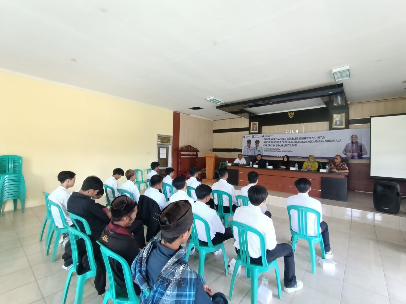 BNNK SUKABUMI GELAR PELATIHAN BAGI KLIEN REHABILITASI BERSAMA BLK SUKABUMI BNNK SUKABUMI GELAR PELATIHAN BAGI KLIEN REHABILITASI BERSAMA BLK SUKABUMI