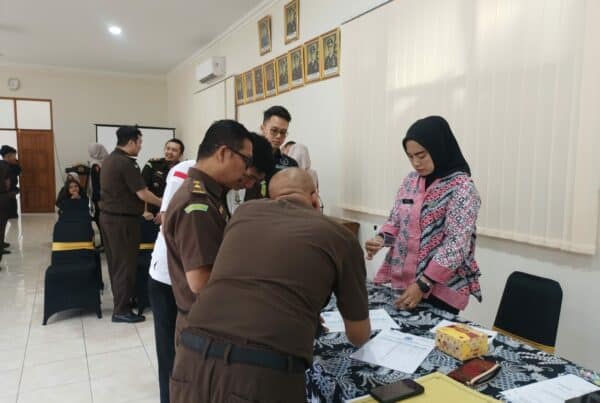 BNNK SUKABUMI TEST URINE PULUHAN PEGAWAI KEJAKSAAN KAB SUKABUMI