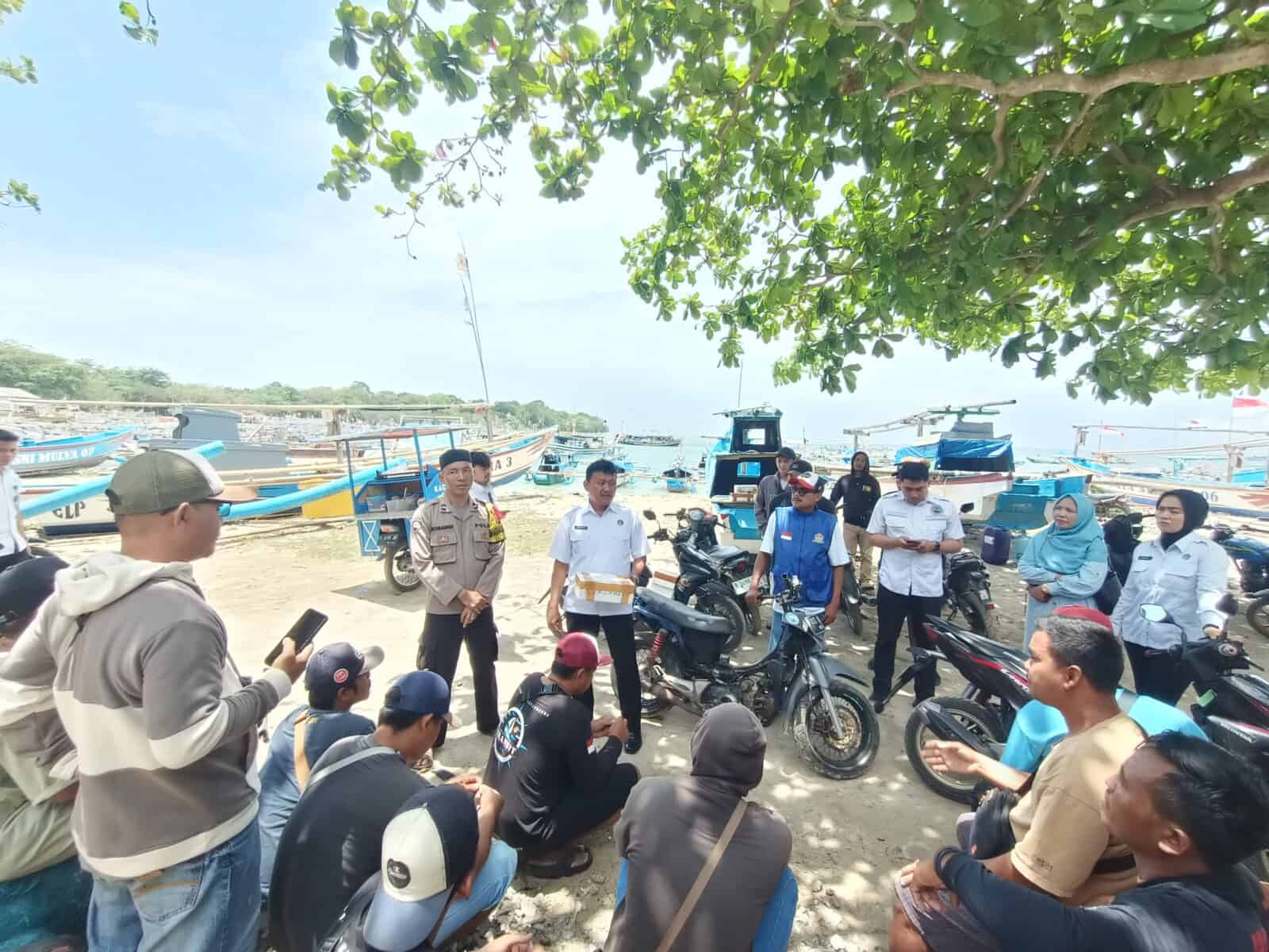 NELAYAN SERTA WARGA DESA PESISIR UJUNG GENTENG BERSAMA BNNK SUKABUMI SIAP WUJUDKAN INDONESIA BERSINAR !!! NELAYAN SERTA WARGA DESA PESISIR UJUNG GENTENG BERSAMA BNNK SUKABUMI SIAP WUJUDKAN INDONESIA BERSINAR !!!