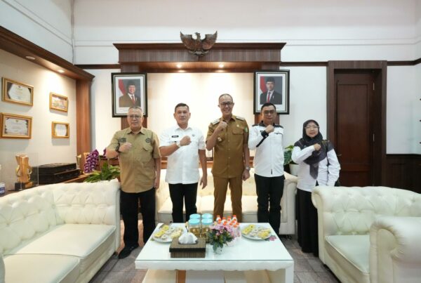 SILATURAHMI P4GN WALIKOTA SUKABUMI DAN KEPALA BNNK SUKABUMI SILATURAHMI P4GN WALIKOTA SUKABUMI DAN KEPALA BNNK SUKABUMI